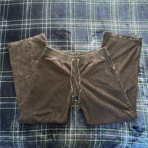 Vintage Black textured velour Juicy Couture low rise sweatpants w/button detail